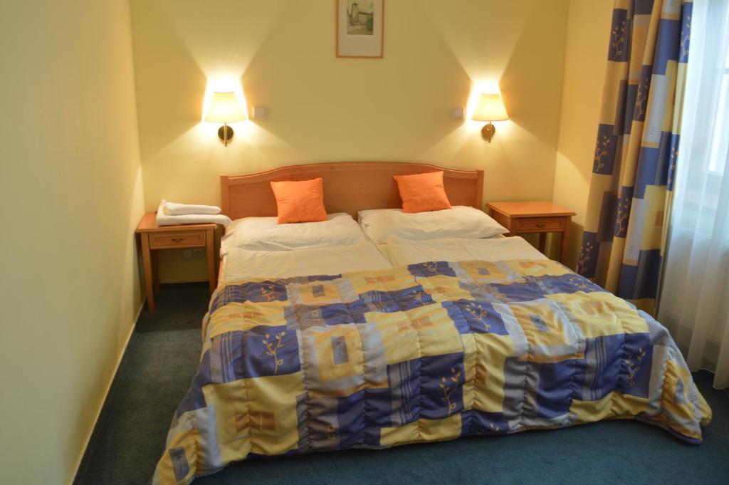 Residence Slezská 26 room 2